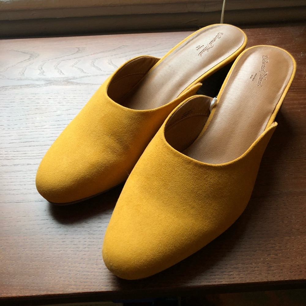 Mustard yellow mules with heel